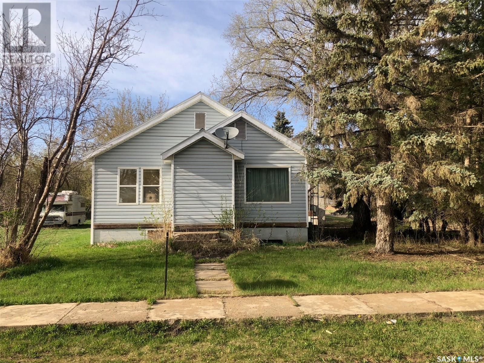 Property at 19 1st AVENUE N image 1