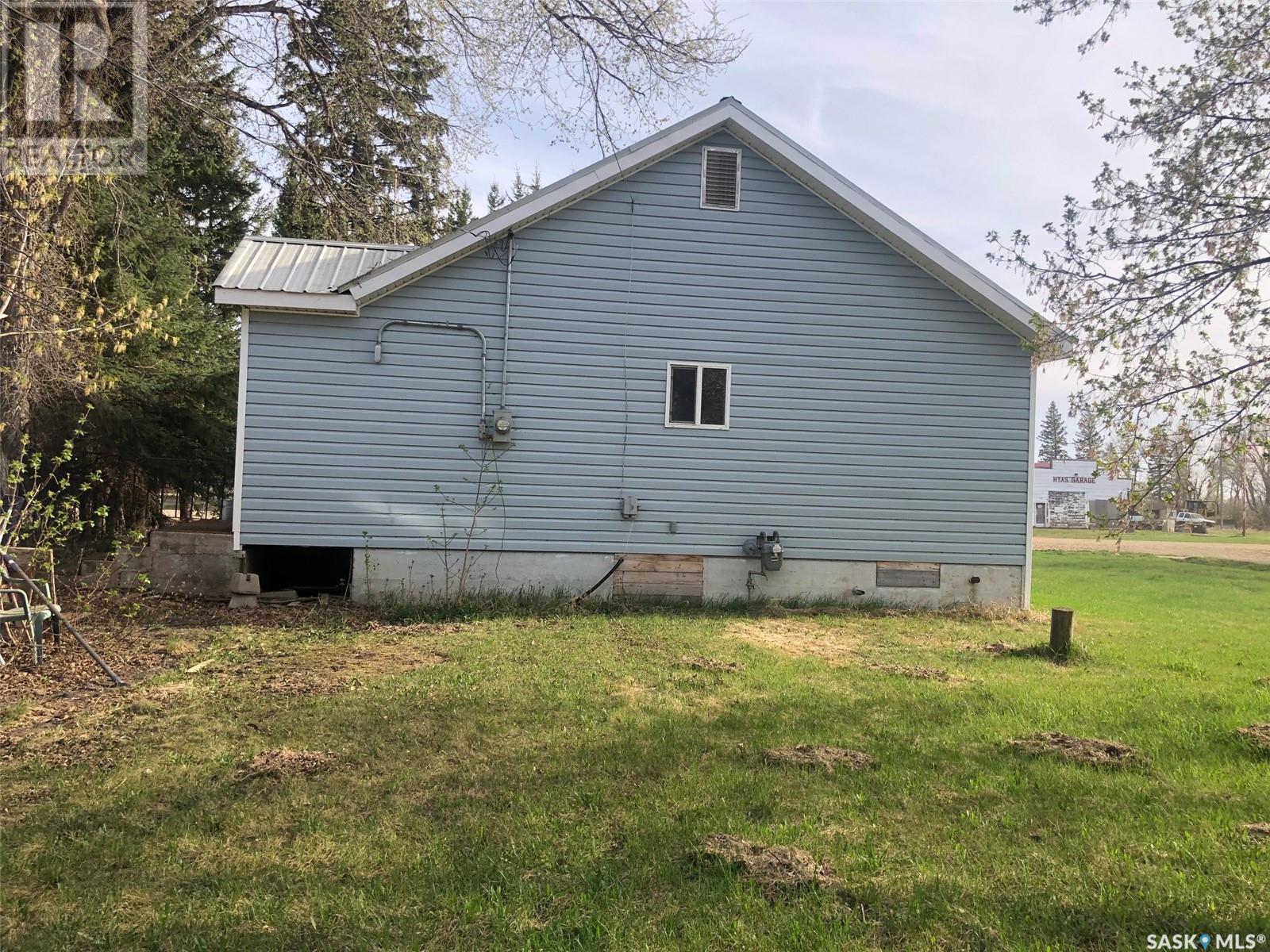 Property at 19 1st AVENUE N image 3