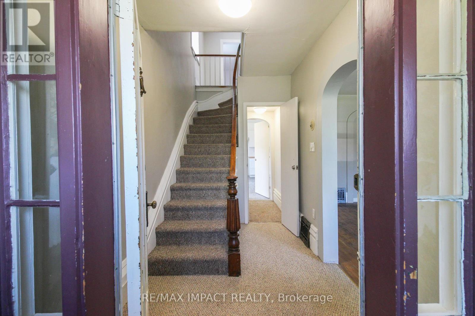 Property at 439 DIVISION STREET image 5