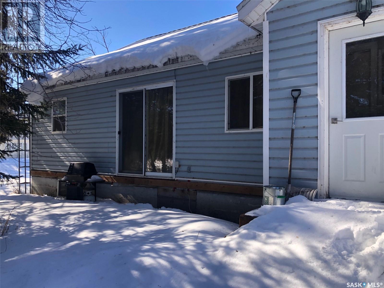 19 1st Avenue N, Hyas, Saskatchewan  S0A 1K0 - Photo 46 - SK999907