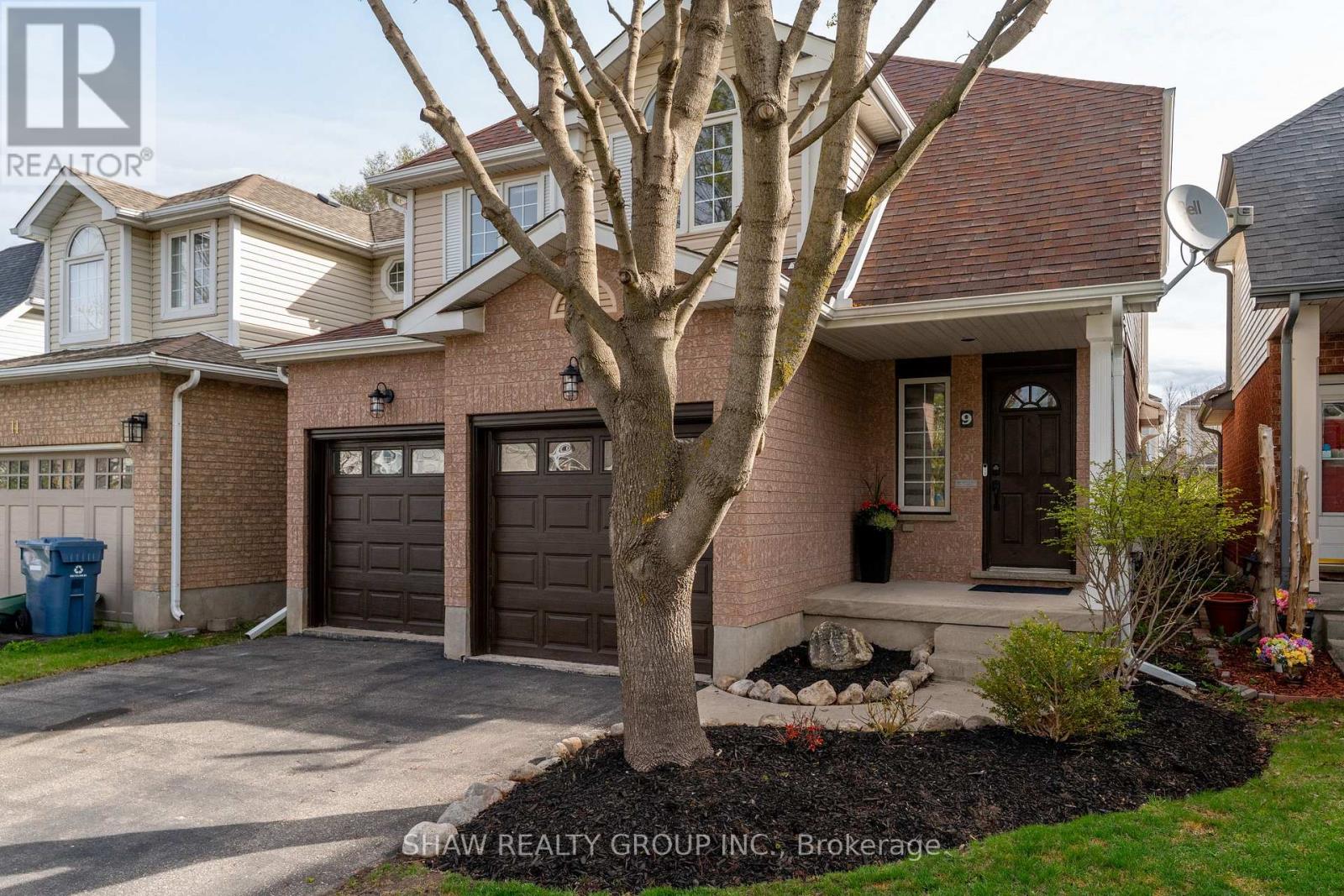 Property at 9 GAW CRESCENT image 3