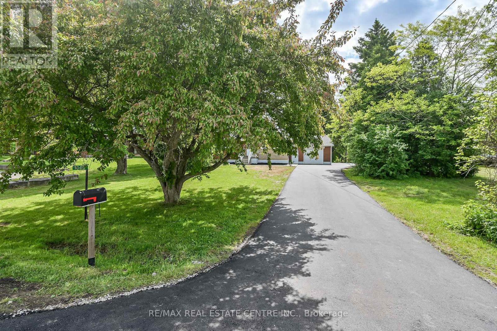 Property at 1645 GLANCASTER ROAD image 3