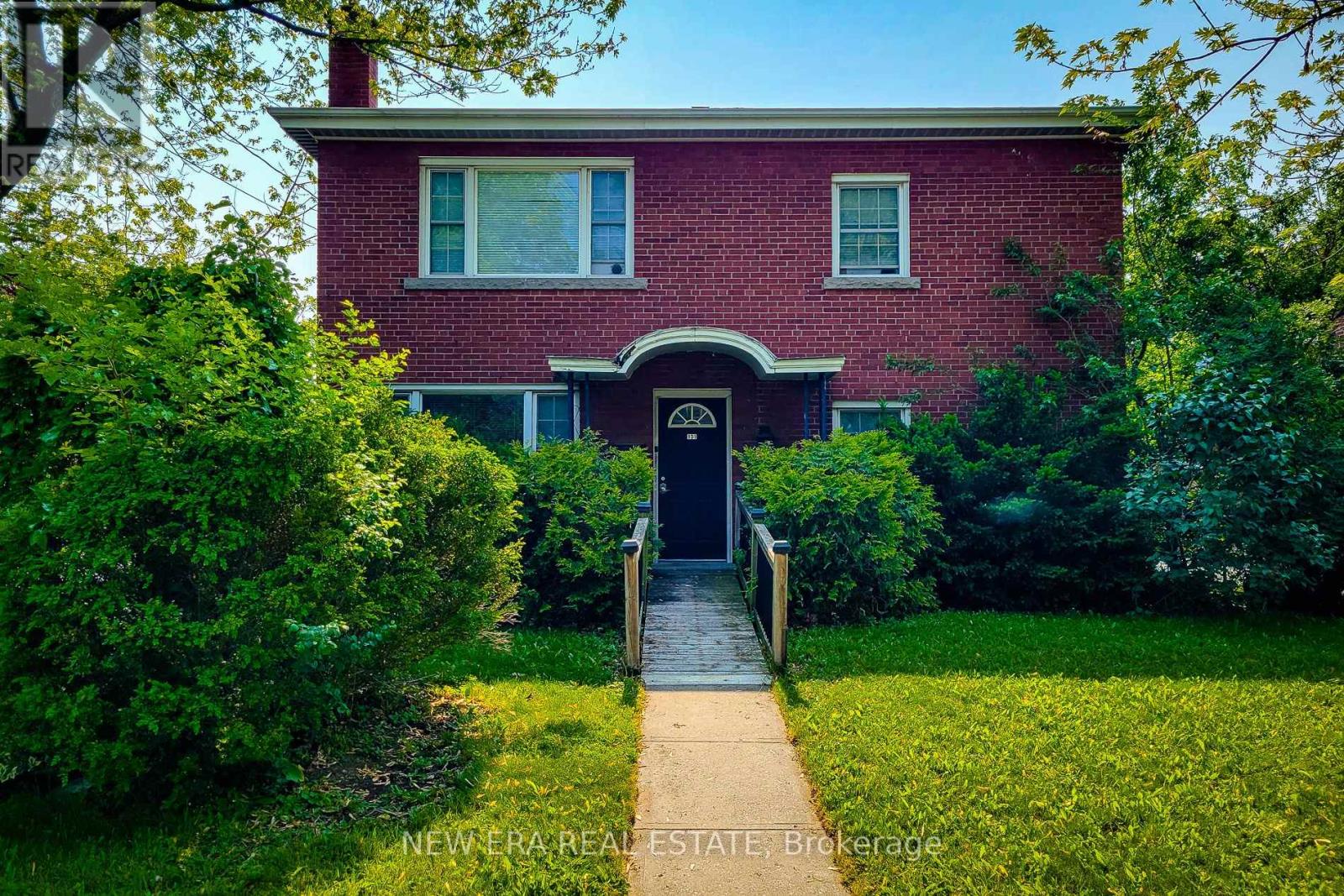 131 ERINDALE AVENUE, Hamilton, Ontario