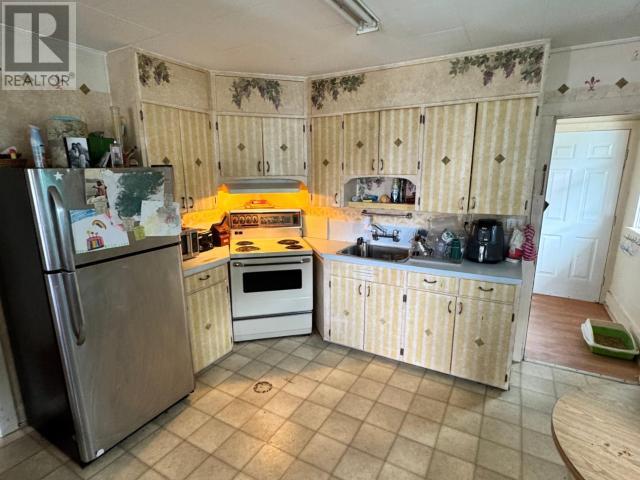 Property at 5742 MAPLE AVE image 4
