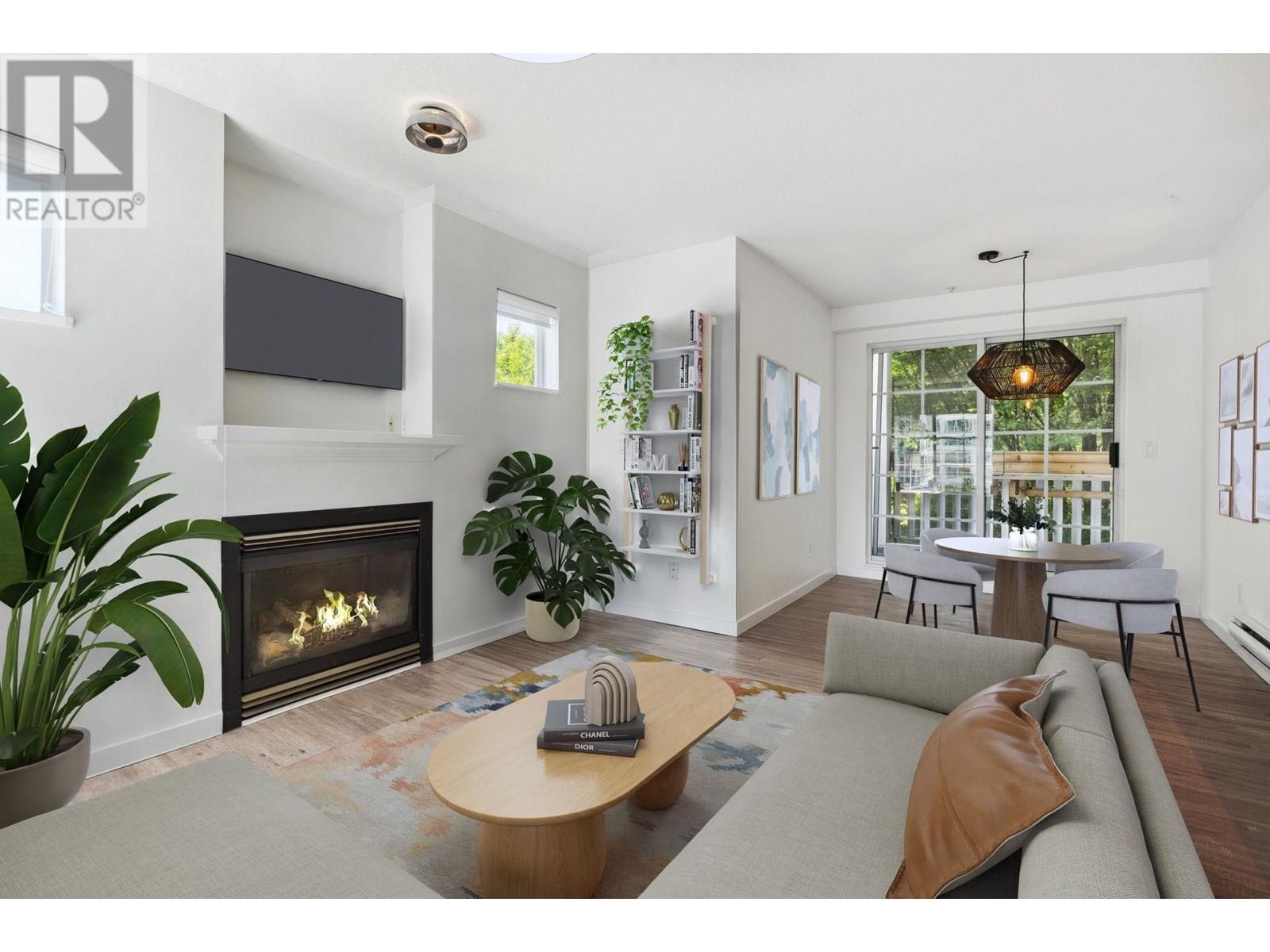 300 137 E 1ST STREET, north vancouver, British Columbia V7L1B2