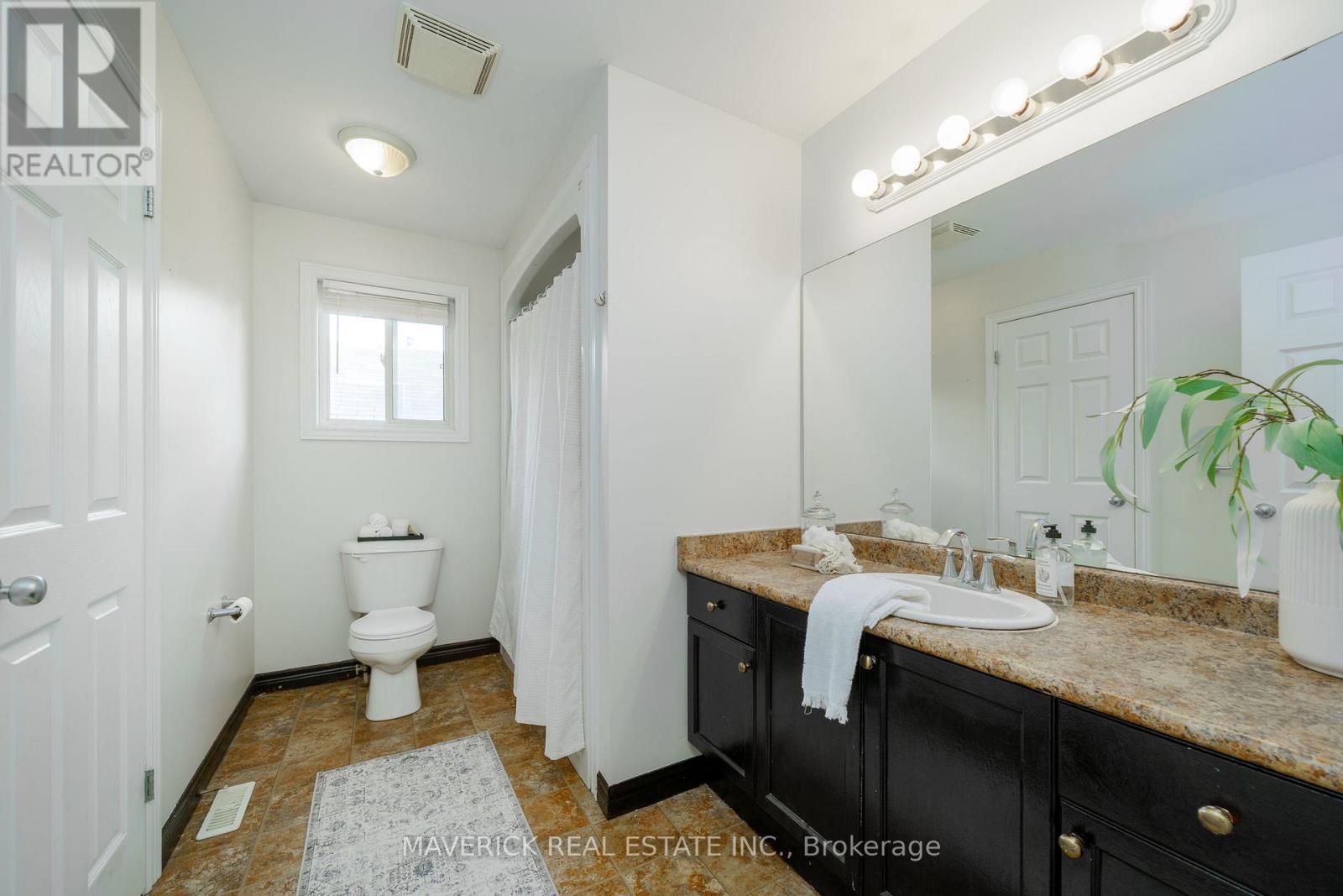 927 Bradshaw Crescent, London North, Ontario  N5X 0B6 - Photo 16 - X12213332