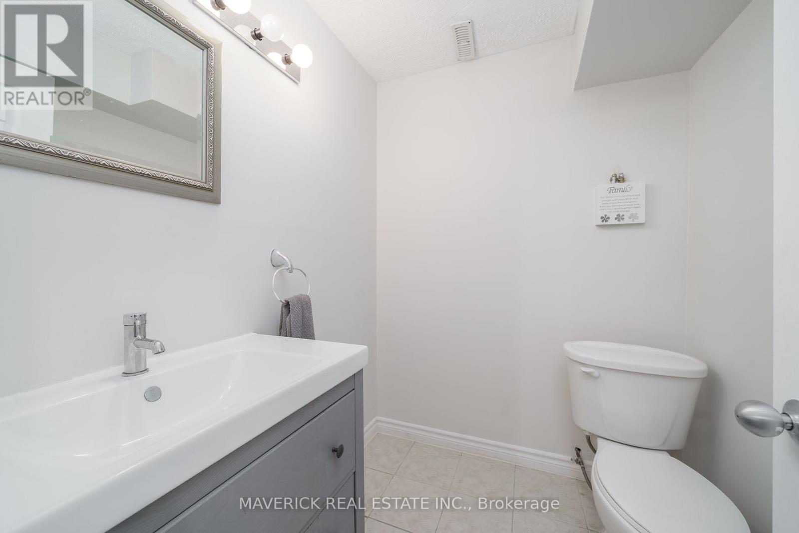 927 Bradshaw Crescent, London North, Ontario  N5X 0B6 - Photo 21 - X12213332