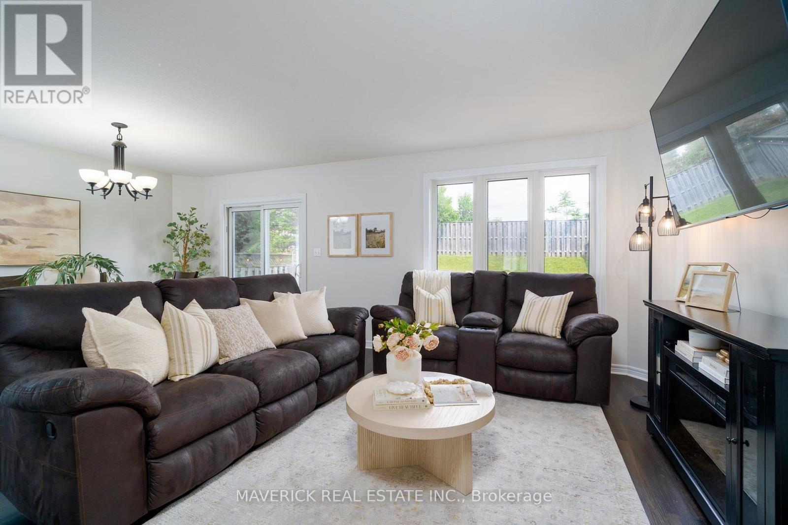 927 Bradshaw Crescent, London North, Ontario  N5X 0B6 - Photo 12 - X12213332