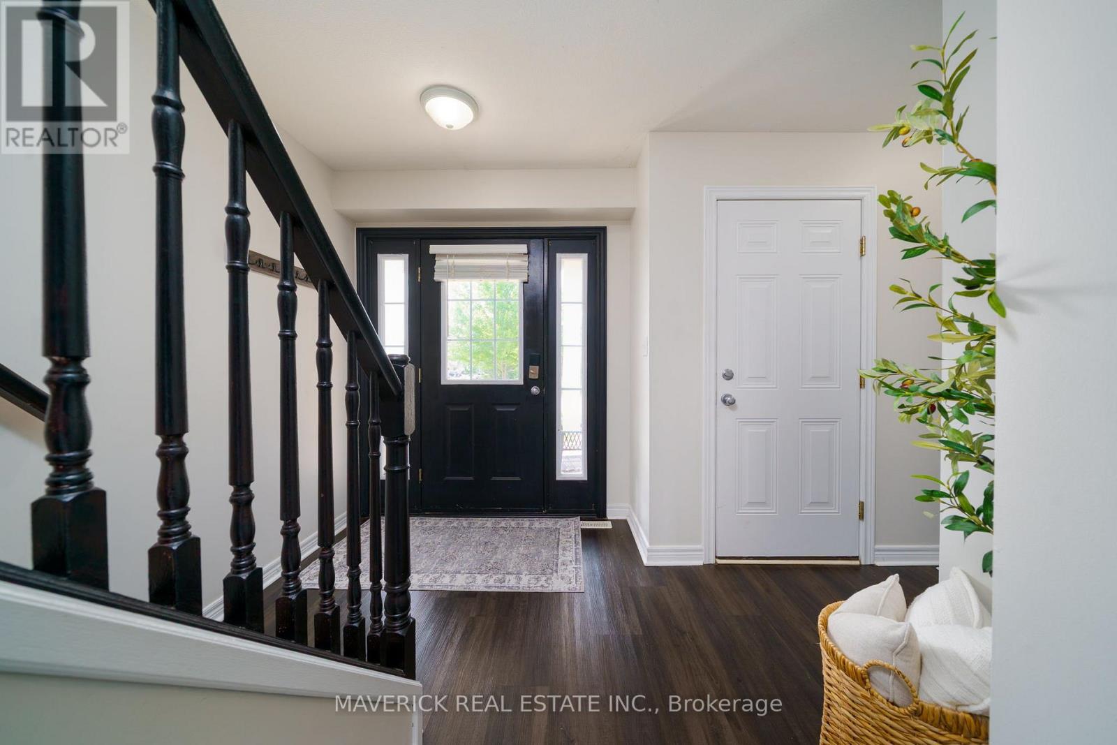 927 Bradshaw Crescent, London North, Ontario  N5X 0B6 - Photo 6 - X12213332
