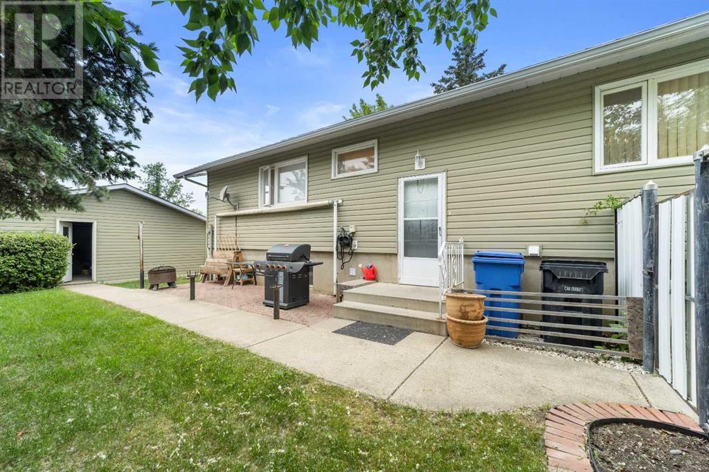 Property at 681 12 Avenue image 4
