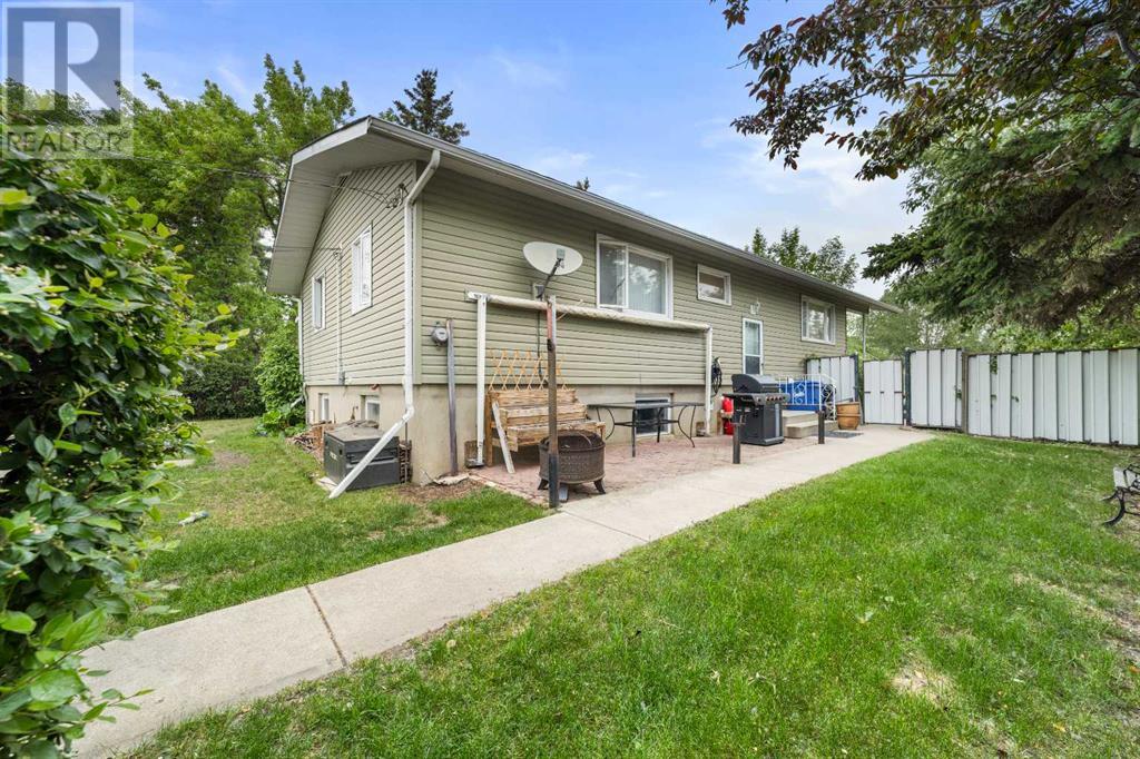Property at 681 12 Avenue image 5