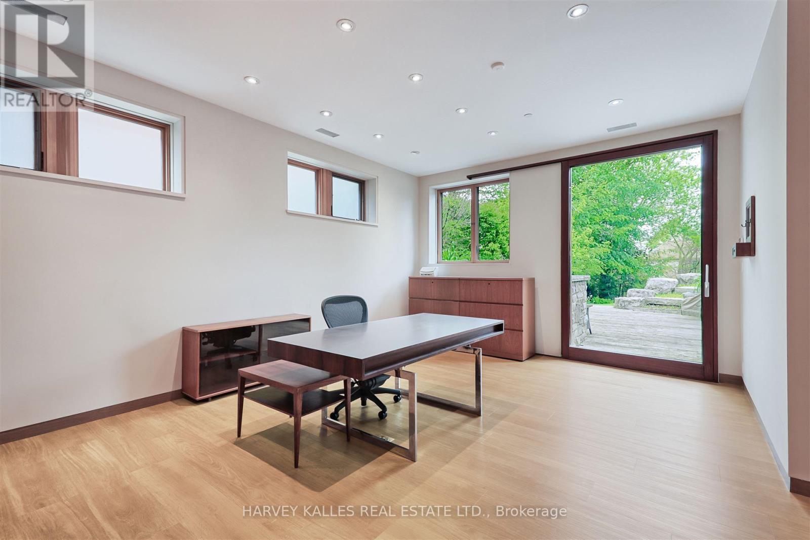 89 Kingsway Crescent, Toronto, Ontario  M8X 2R8 - Photo 37 - W12049040