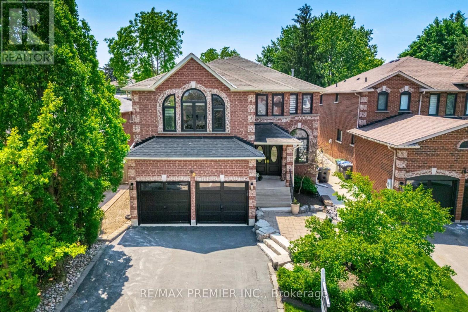 28 STRAWBERRY HILL COURT, caledon (bolton east), Ontario