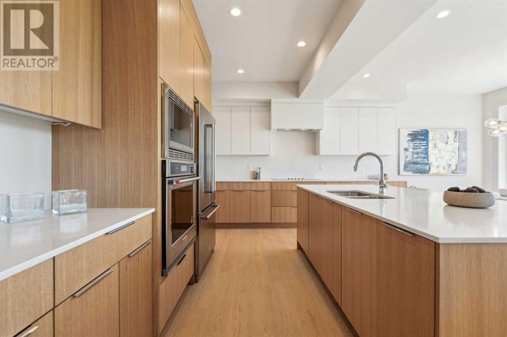 Property at 60 Coulee Crescent SW image 3