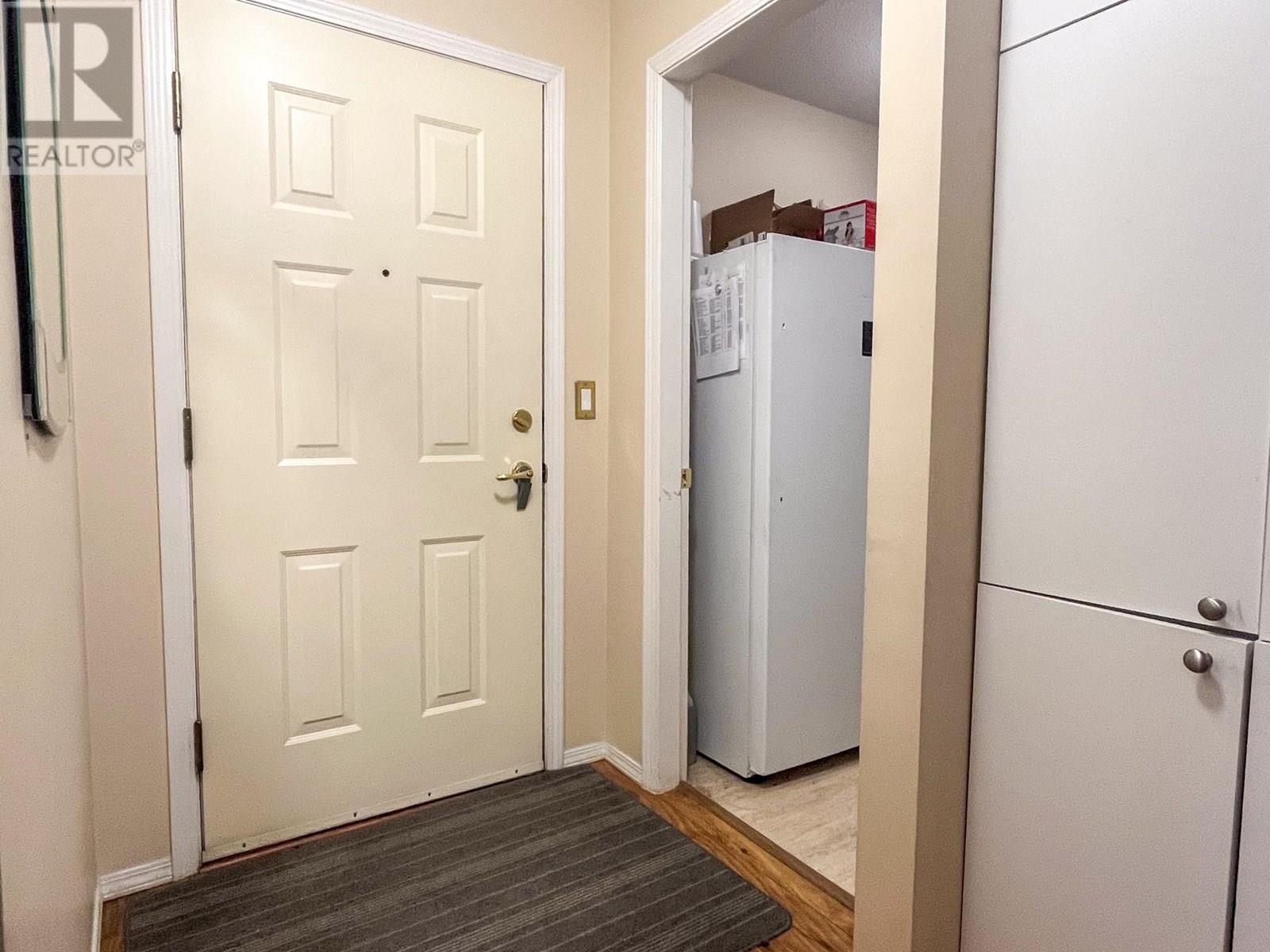 Property at 180 Hollywood Road N Unit# 207 image 2