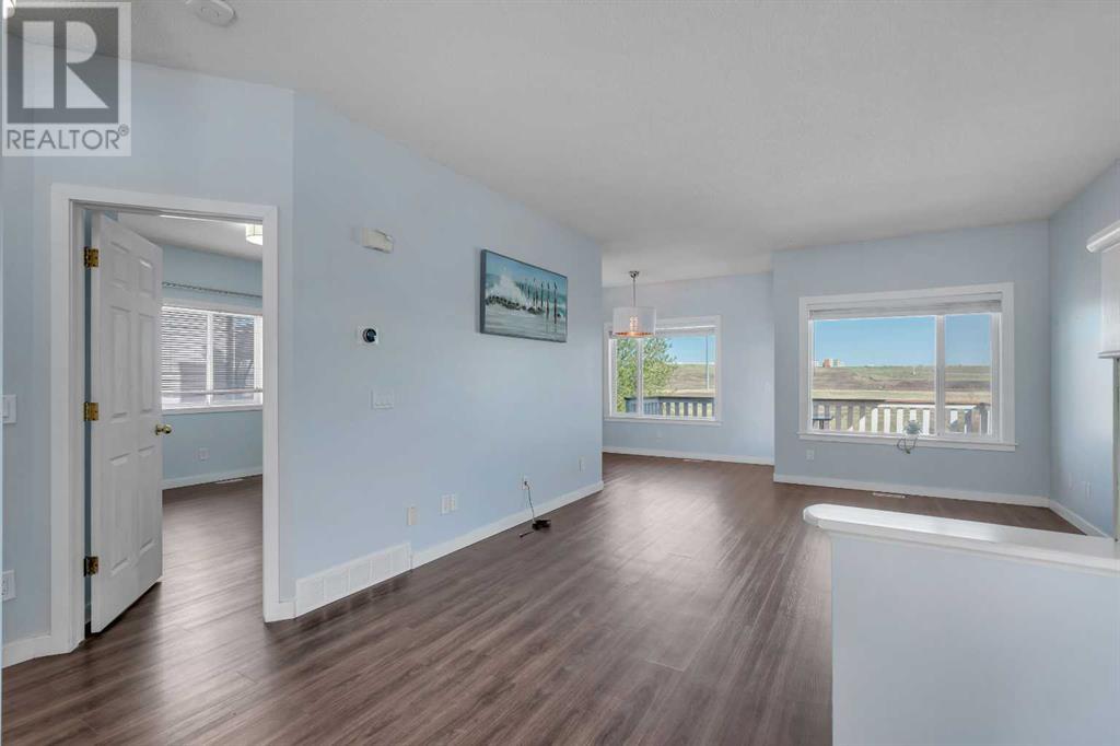 Property at 86 Harvest Creek Close NE image 5
