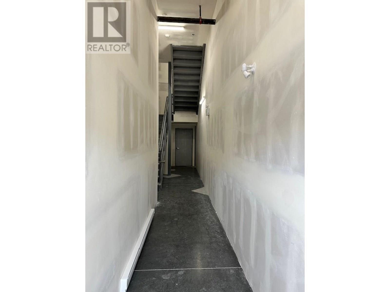 2045 Matrix Crescent Unit# 150, Kelowna, British Columbia  V1V 2A4 - Photo 7 - 10352223