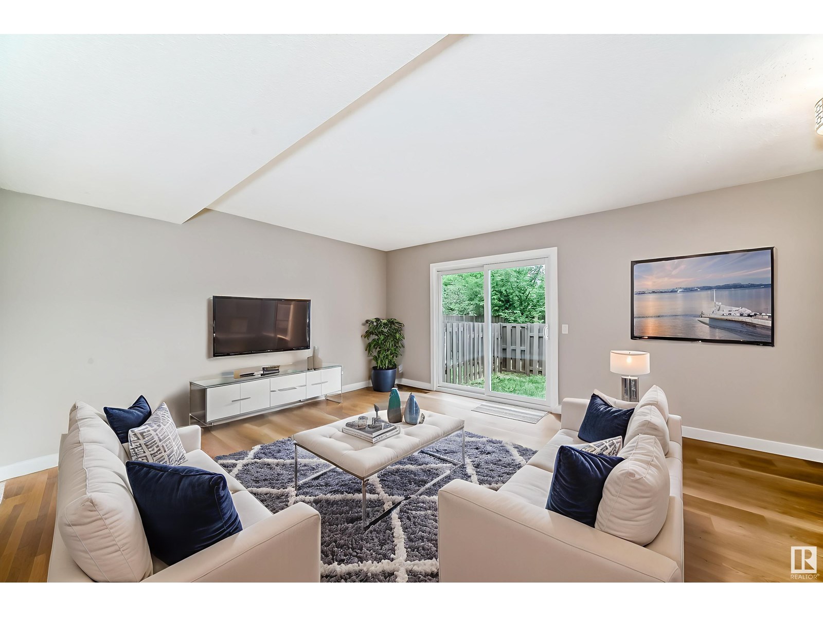 3161 138 AV NW, Edmonton, Alberta