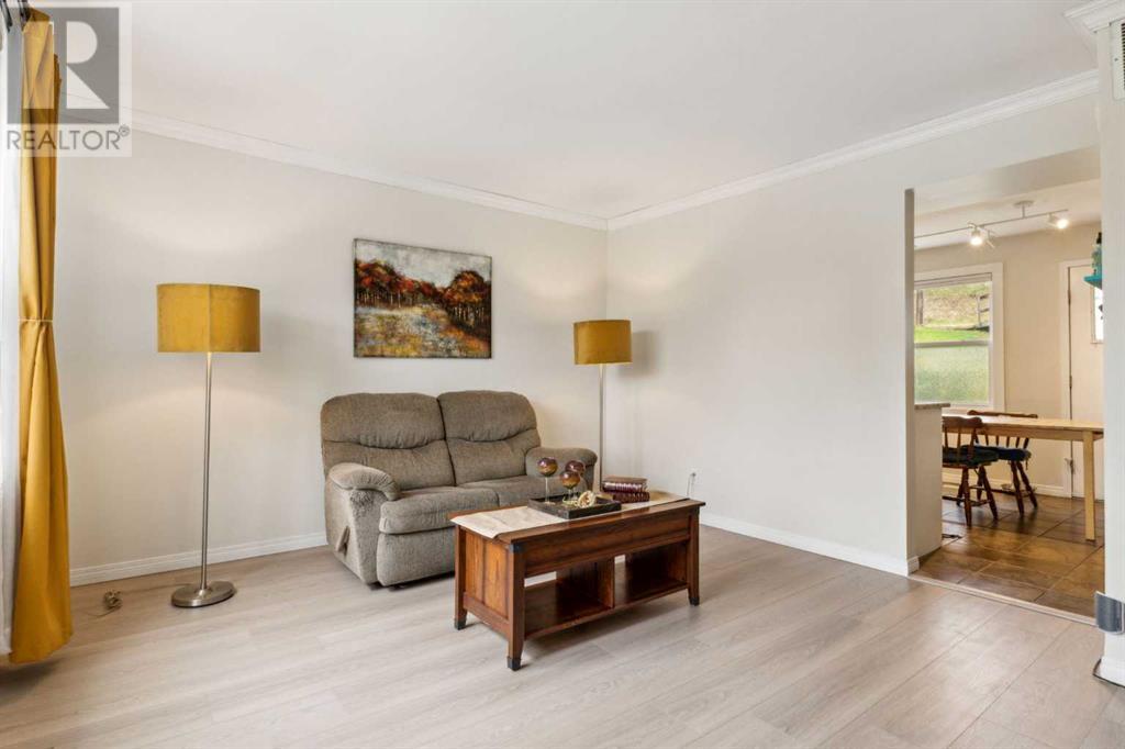 Property at 3141 6 Street NE image 4