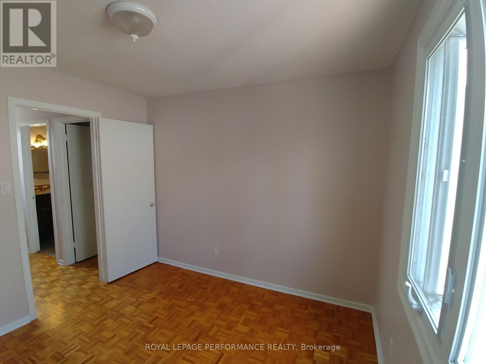 63 - 2063 Jasmine Crescent, Ottawa, Ontario  K1J 7W2 - Photo 14 - X12220428