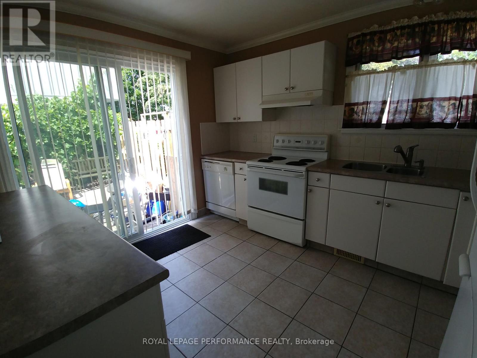 Property at 63 - 2063 JASMINE CRESCENT image 4