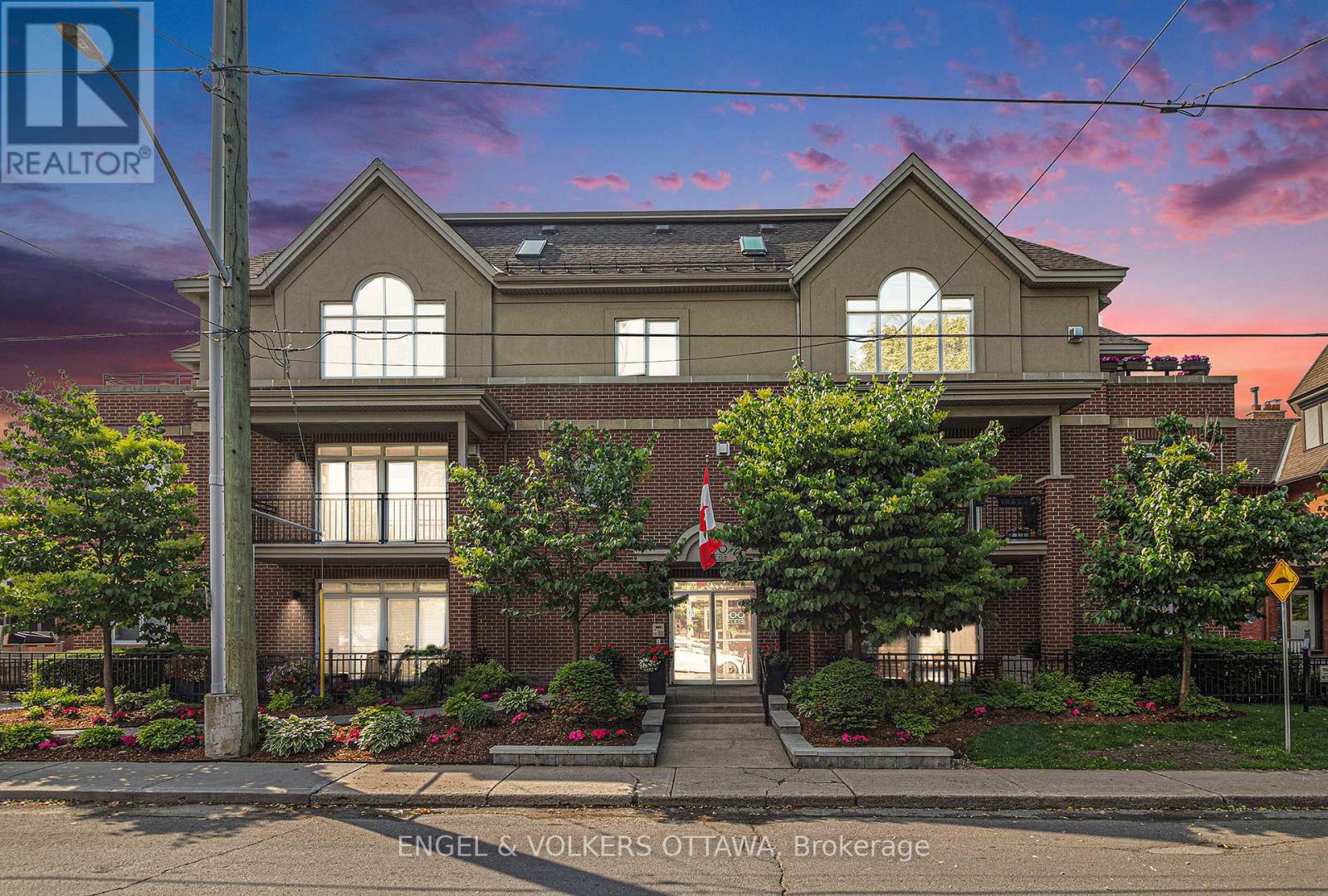 104 - 400 MCLEOD STREET, Ottawa, Ontario