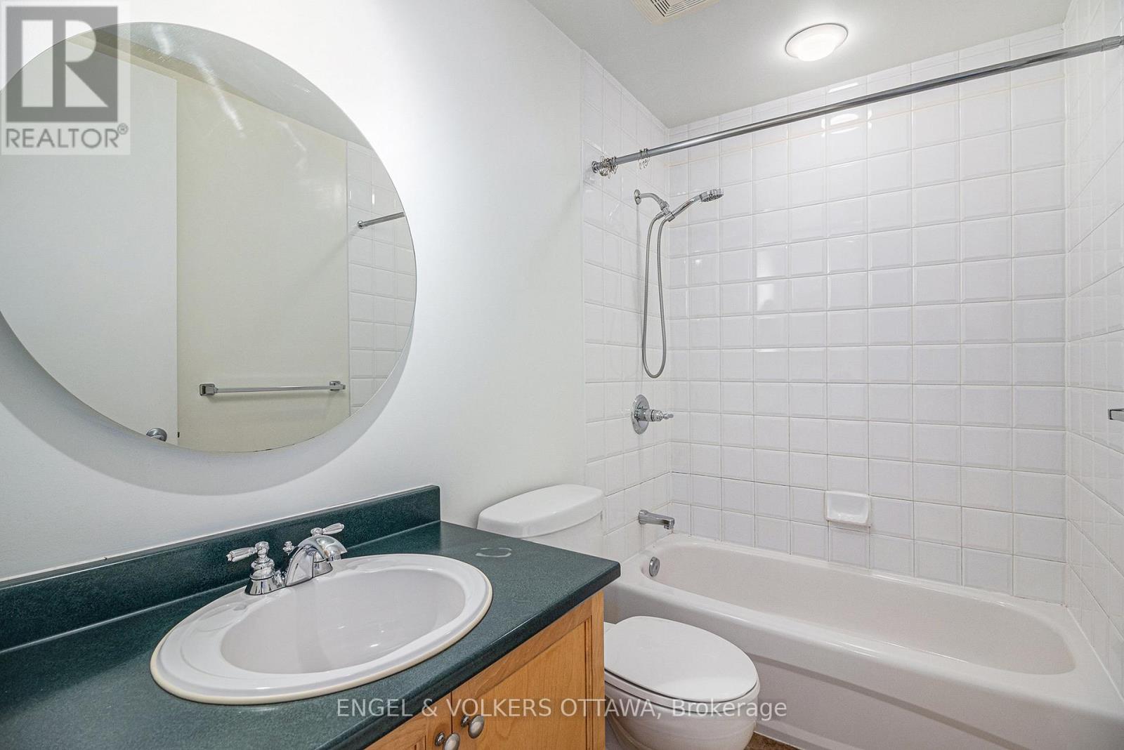 104 - 400 Mcleod Street, Ottawa, Ontario  K2P 1A6 - Photo 16 - X12220447
