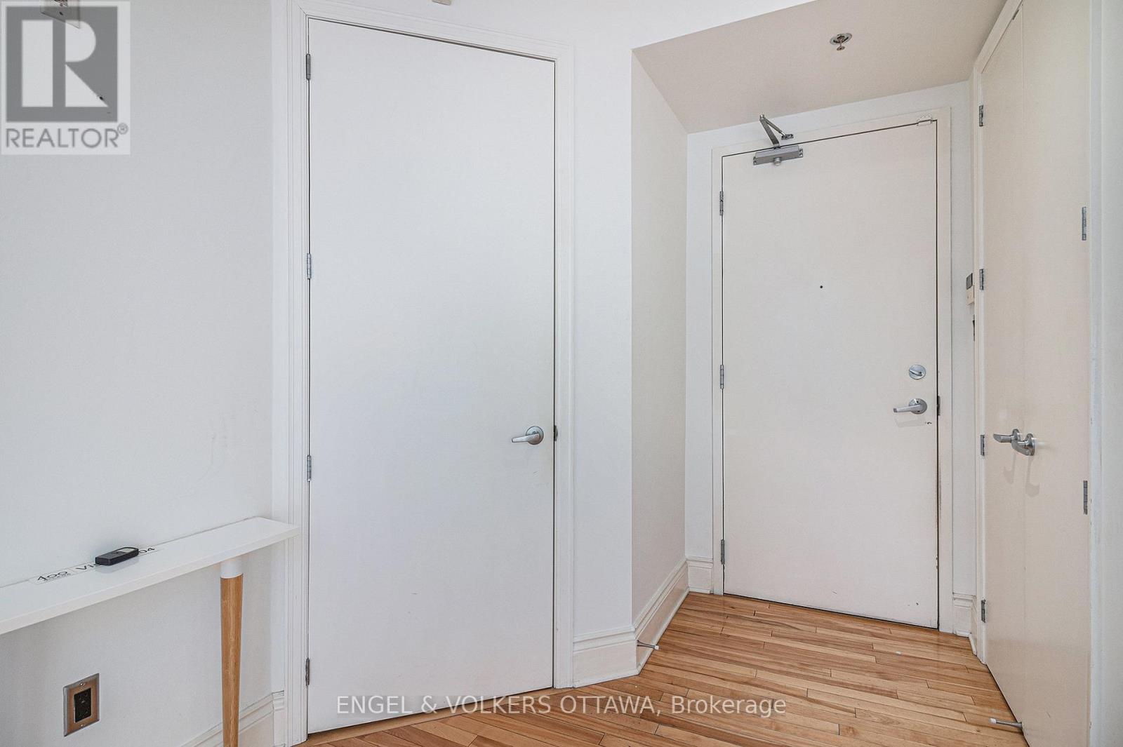 Property at 104 - 400 MCLEOD STREET image 2