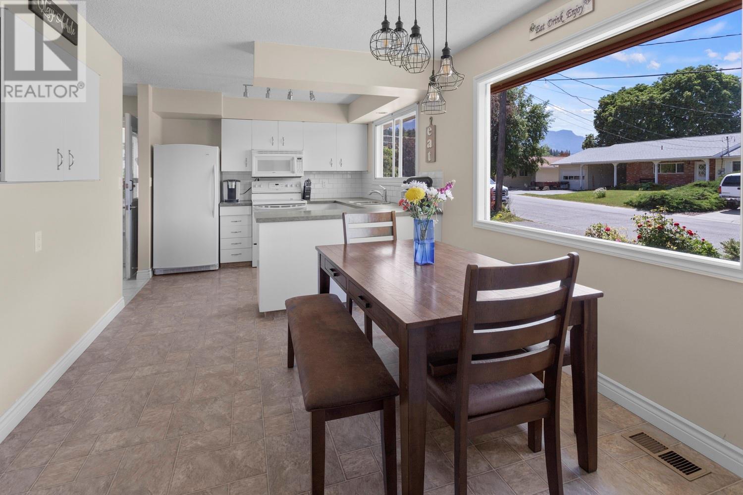 1508 Scott Street, Creston, British Columbia V0B 1G5 - Photo 5 - 10352130