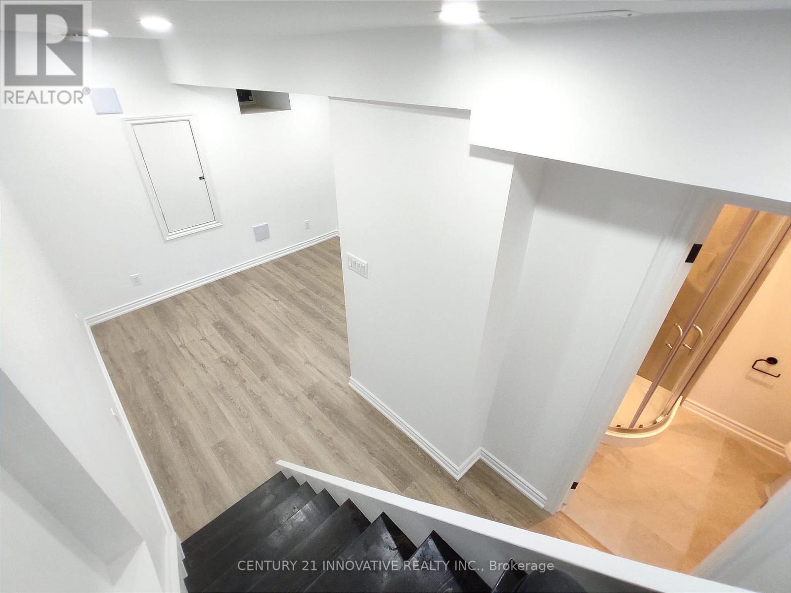 613 Dufferin Street, Toronto, Ontario  M6K 2B1 - Photo 14 - C12220343