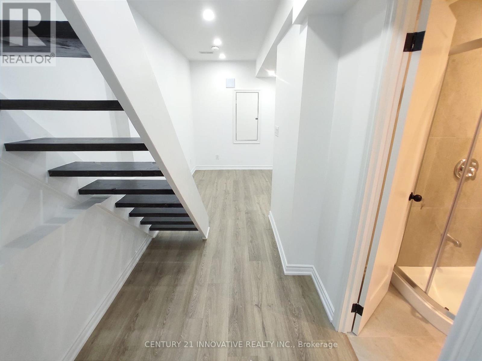 613 Dufferin Street, Toronto, Ontario  M6K 2B1 - Photo 15 - C12220343