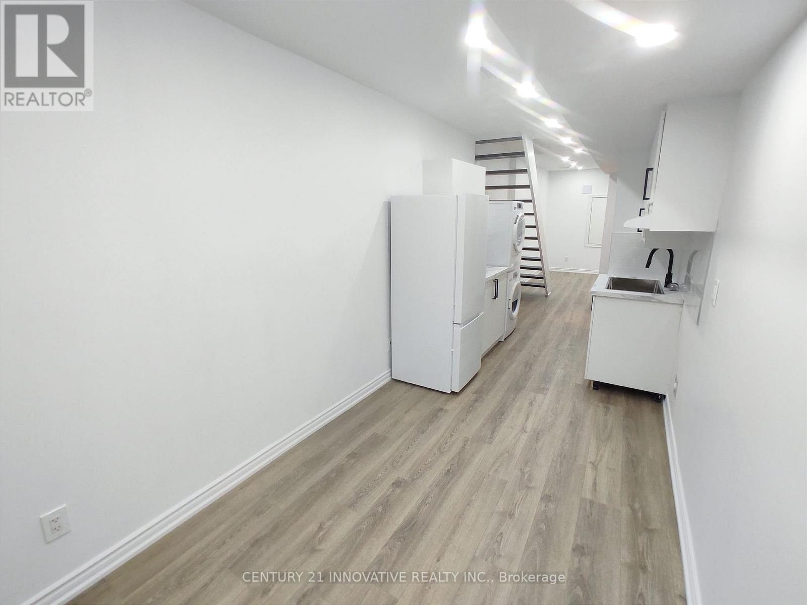 613 Dufferin Street, Toronto, Ontario  M6K 2B1 - Photo 17 - C12220343