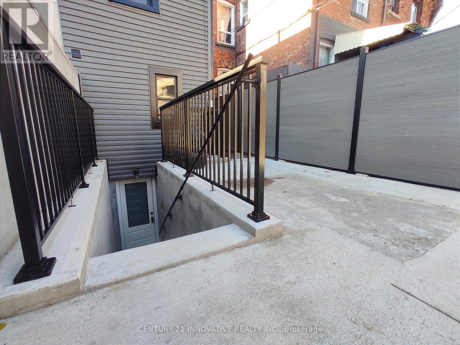 613 Dufferin Street, Toronto, Ontario  M6K 2B1 - Photo 21 - C12220343