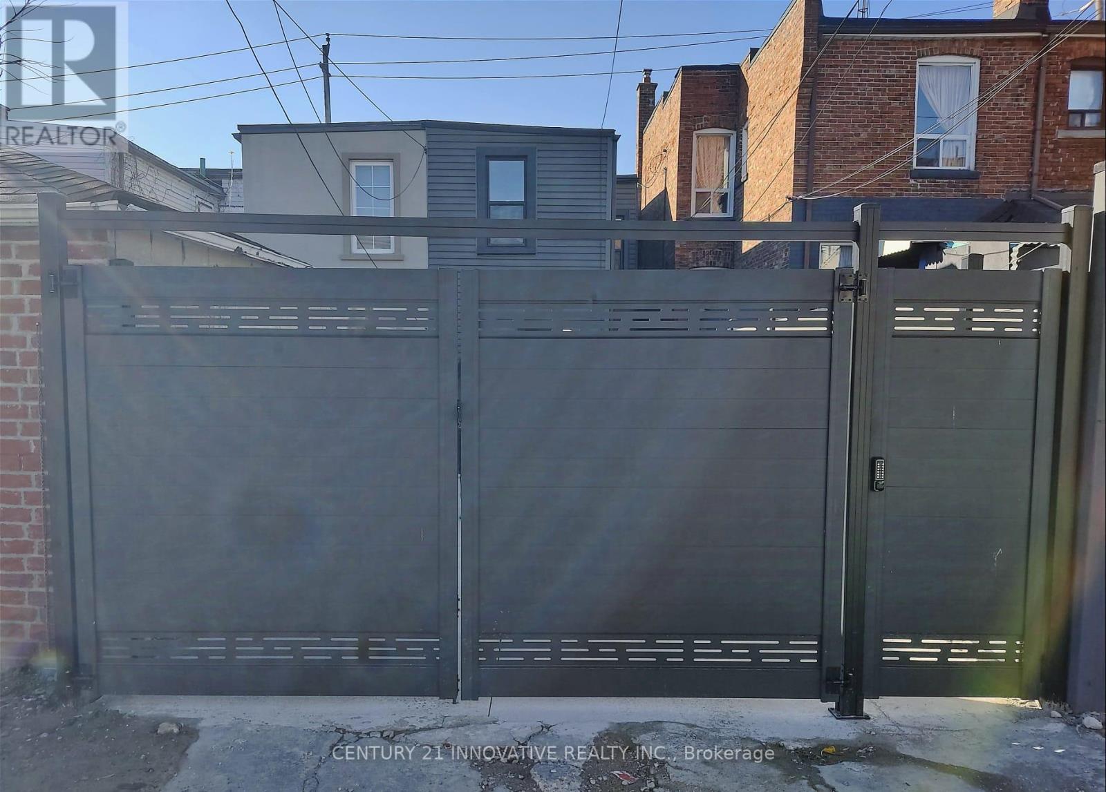613 Dufferin Street, Toronto, Ontario  M6K 2B1 - Photo 22 - C12220343
