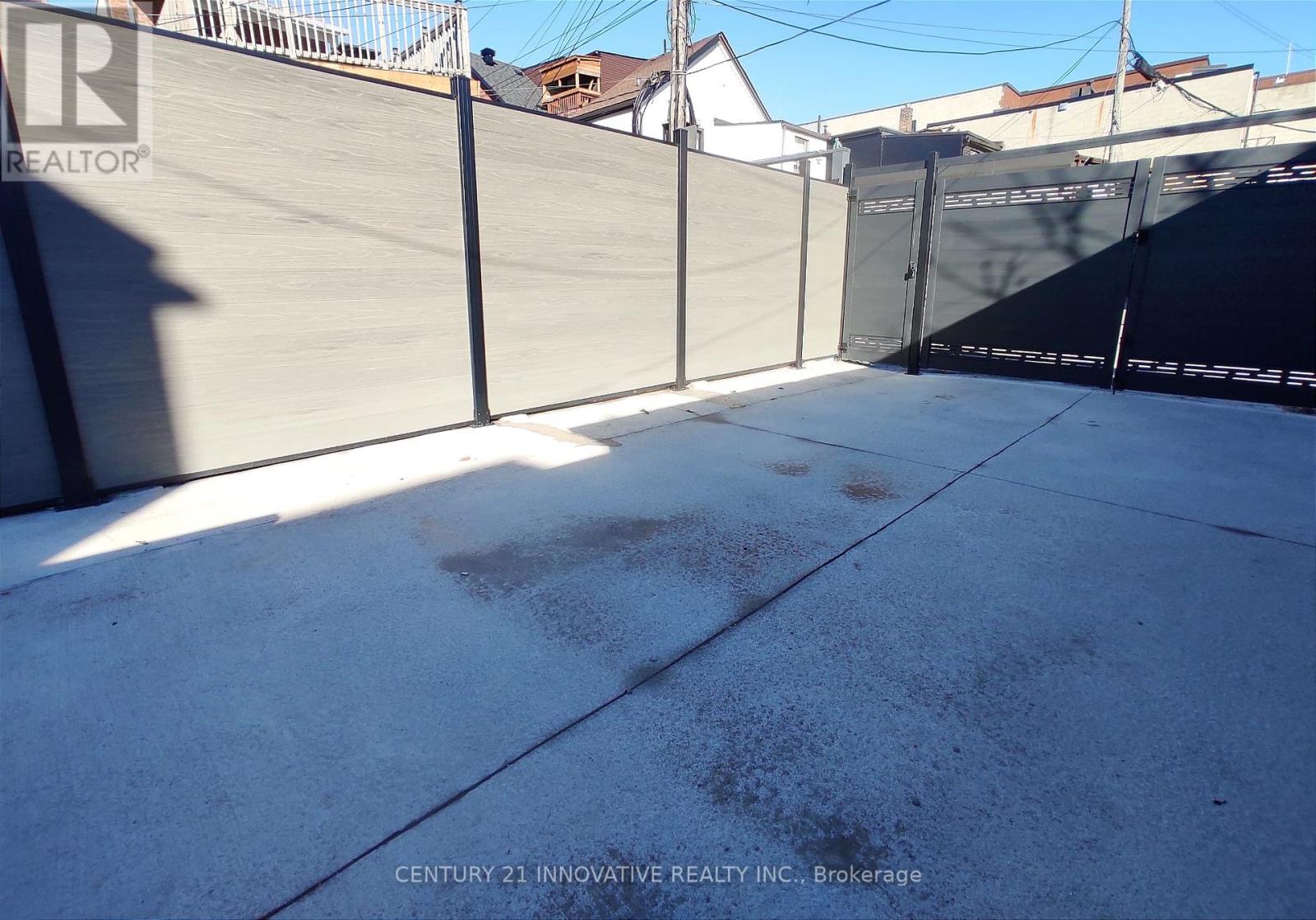 613 Dufferin Street, Toronto, Ontario  M6K 2B1 - Photo 24 - C12220343