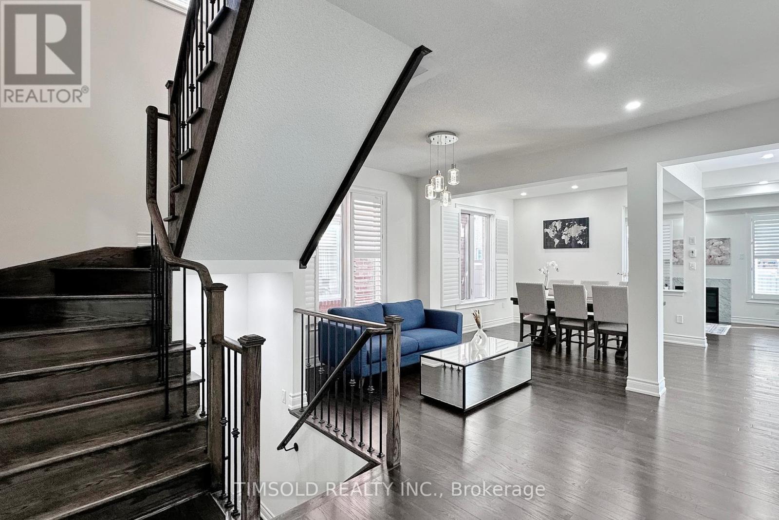 807 Langford Boulevard, Bradford West Gwillimbury, Ontario  L3Z 0K2 - Photo 18 - N12220348