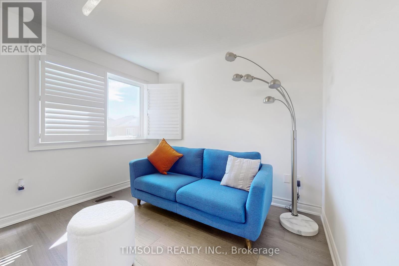 807 Langford Boulevard, Bradford West Gwillimbury, Ontario  L3Z 0K2 - Photo 23 - N12220348