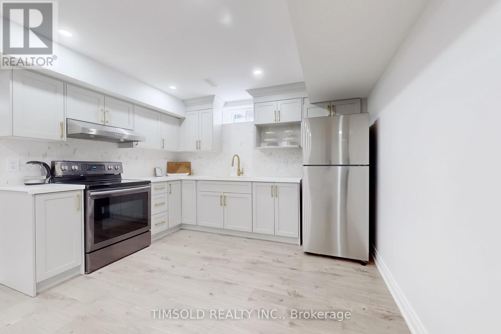 807 Langford Boulevard, Bradford West Gwillimbury, Ontario  L3Z 0K2 - Photo 27 - N12220348