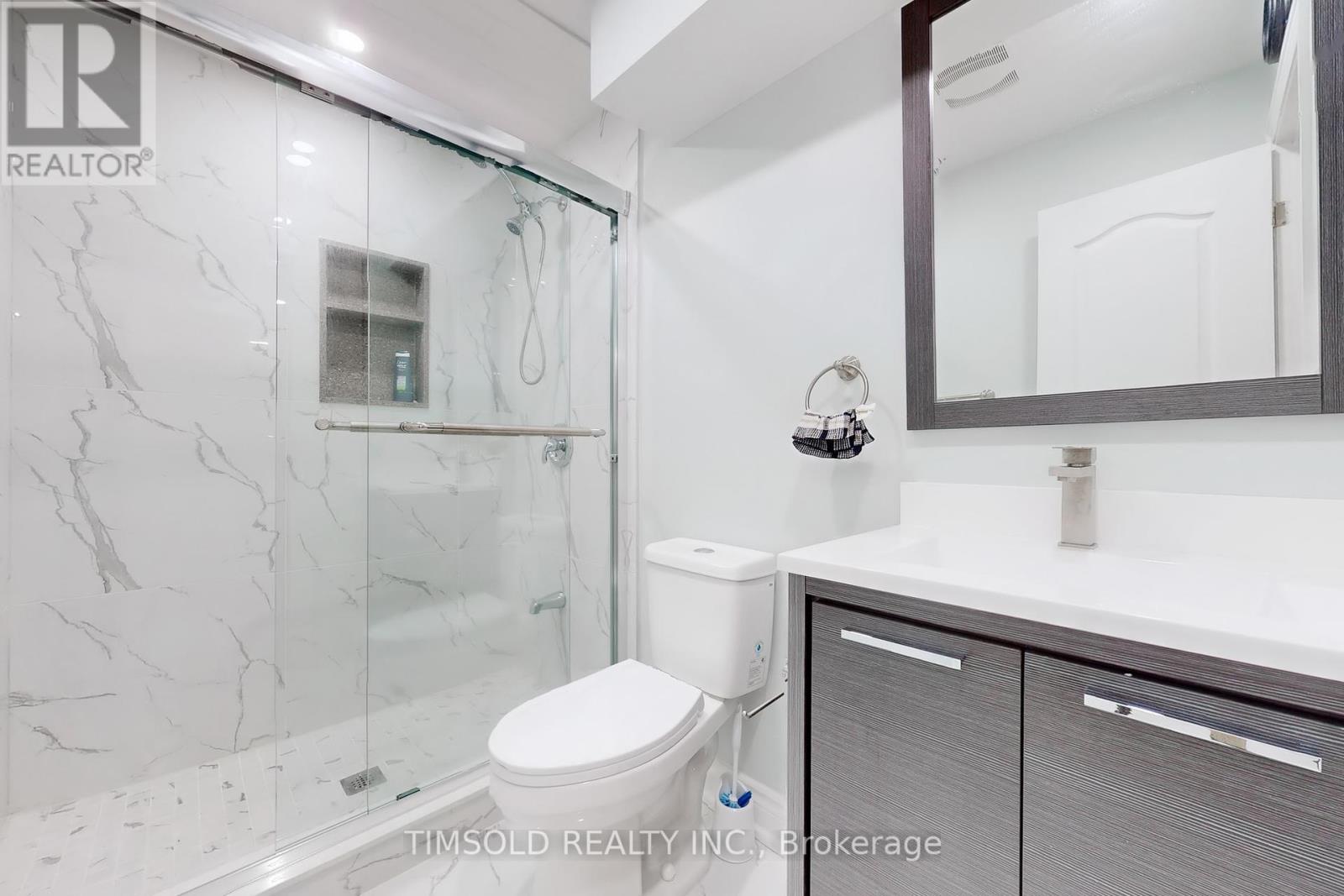 807 Langford Boulevard, Bradford West Gwillimbury, Ontario  L3Z 0K2 - Photo 28 - N12220348