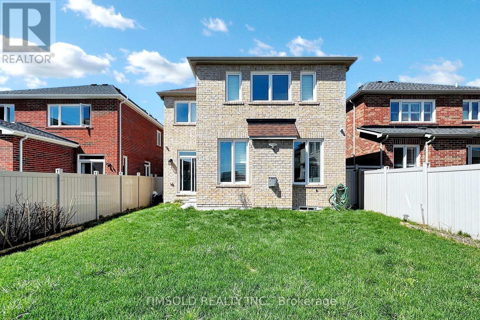 807 Langford Boulevard, Bradford West Gwillimbury, Ontario  L3Z 0K2 - Photo 29 - N12220348