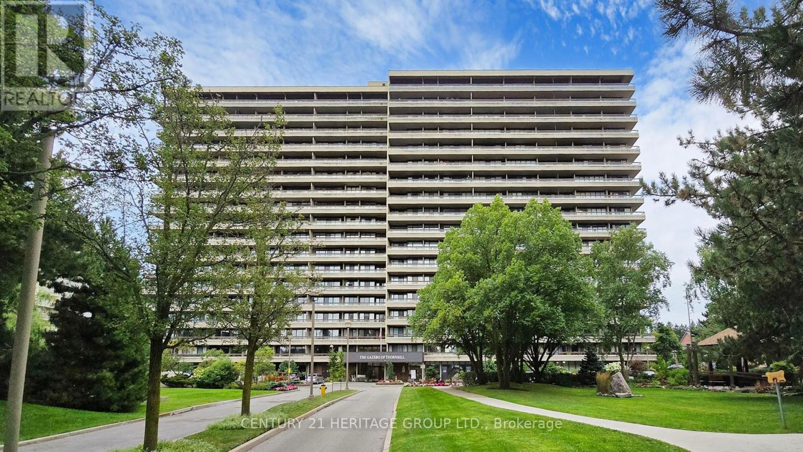 1212 - 8111 Yonge Street, Markham (Royal Orchard), Ontario L3T 4V9 - Photo 2 - N12220406