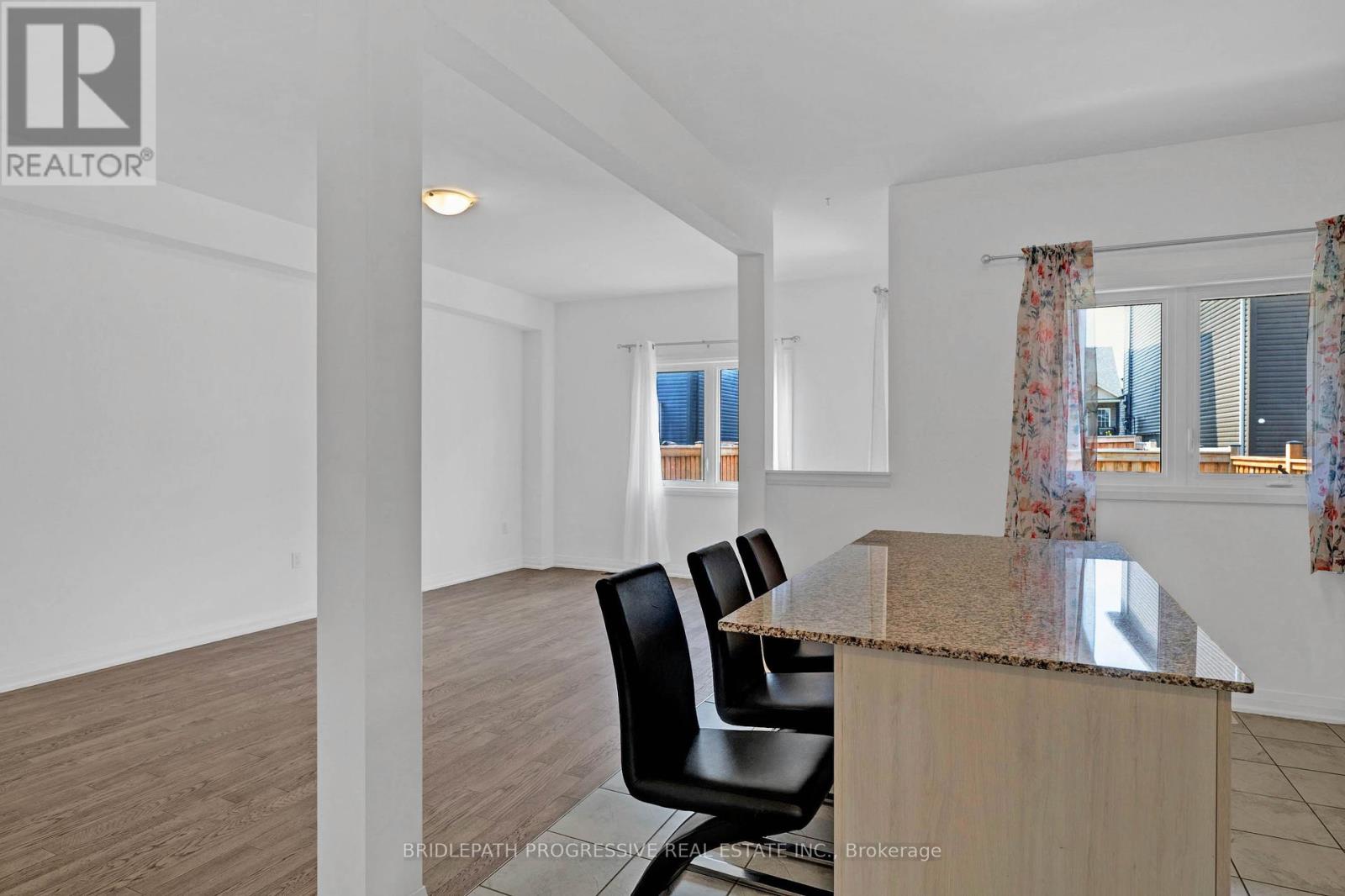 Property at 22 ALASKAN HEIGHTS image 5