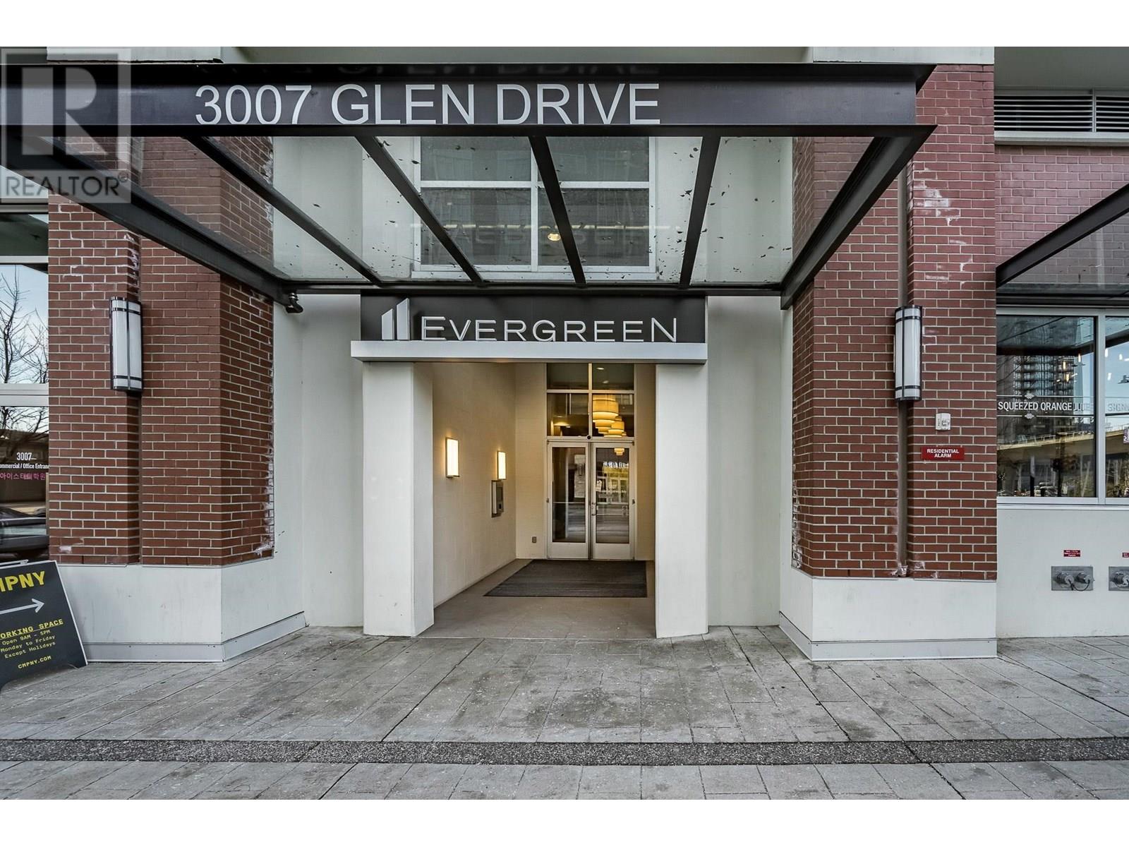 Property at 1008 3007 GLEN DRIVE image 2