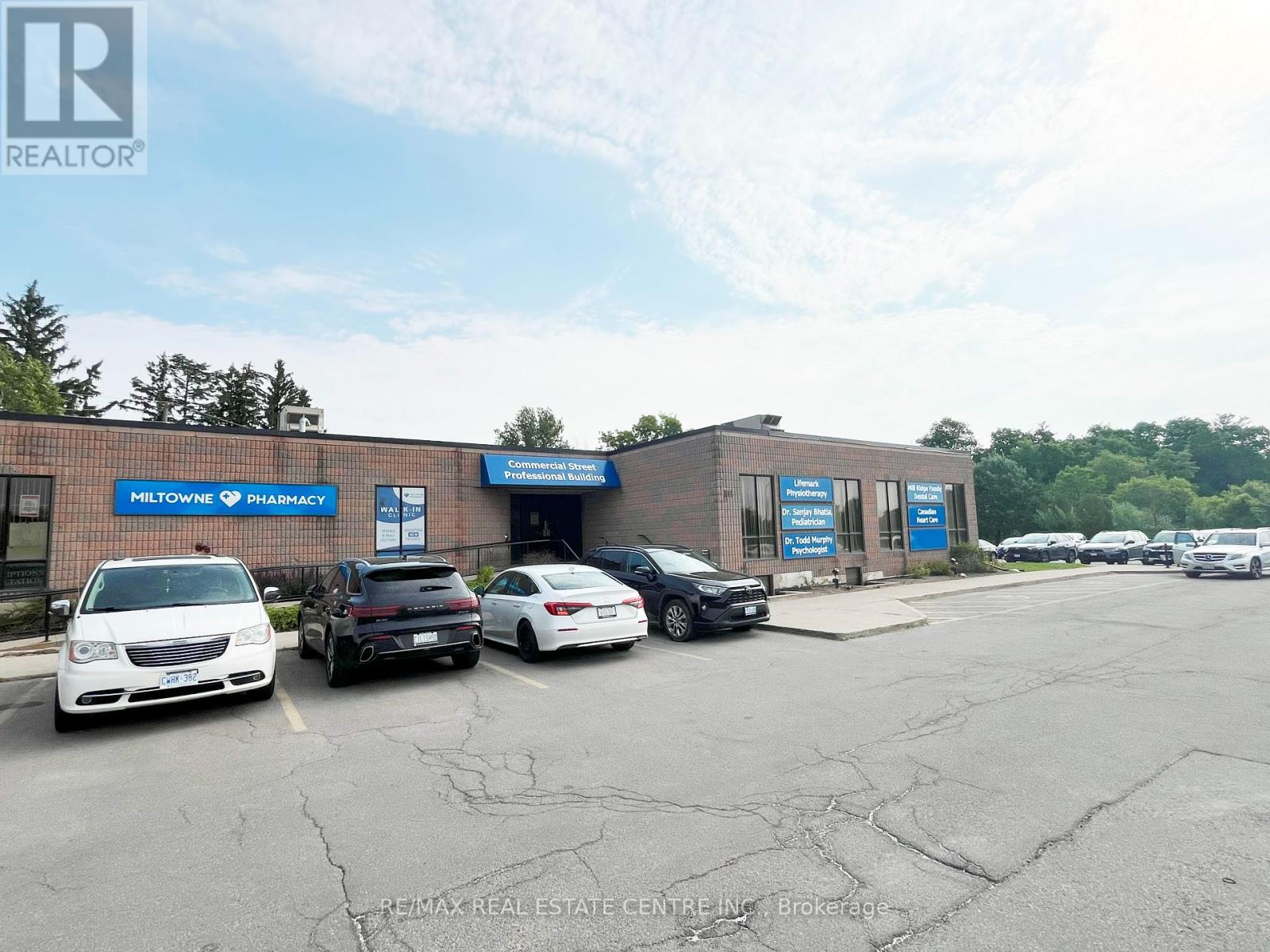 102 - 311 Commercial Street, Milton, Ontario  L9T 3Z9 - Photo 2 - W12220367