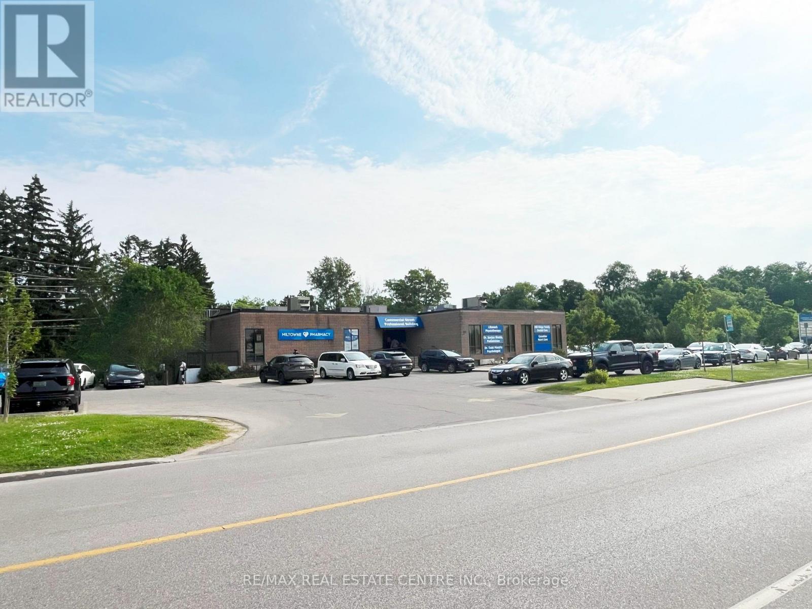 102 - 311 Commercial Street, Milton, Ontario  L9T 3Z9 - Photo 3 - W12220367