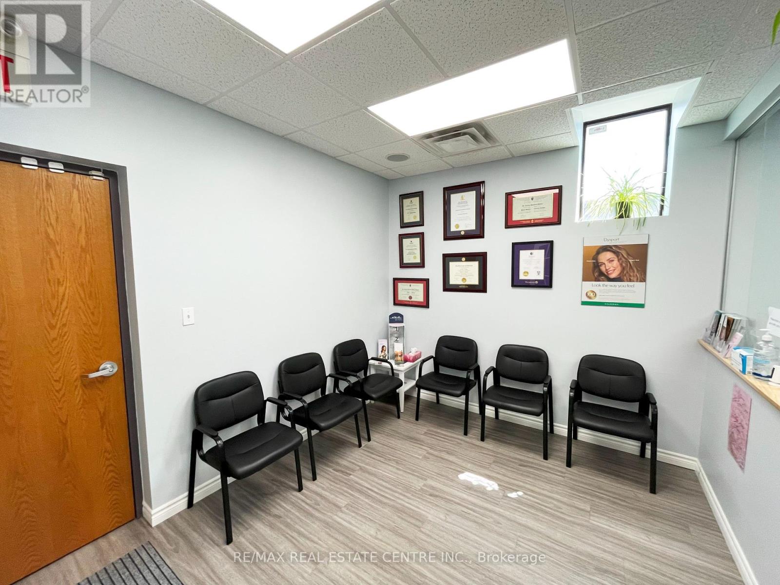 102 - 311 Commercial Street, Milton, Ontario  L9T 3Z9 - Photo 9 - W12220367