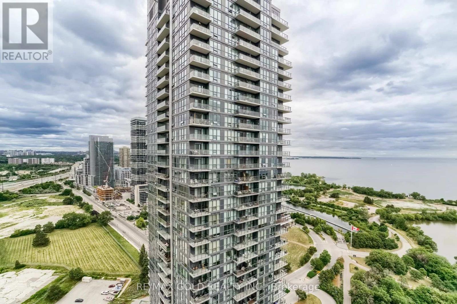 <div class="slider-price">$789,000</div><p>3308 - 2212 Lakeshore Boulevard, Toronto, Ontario</p>