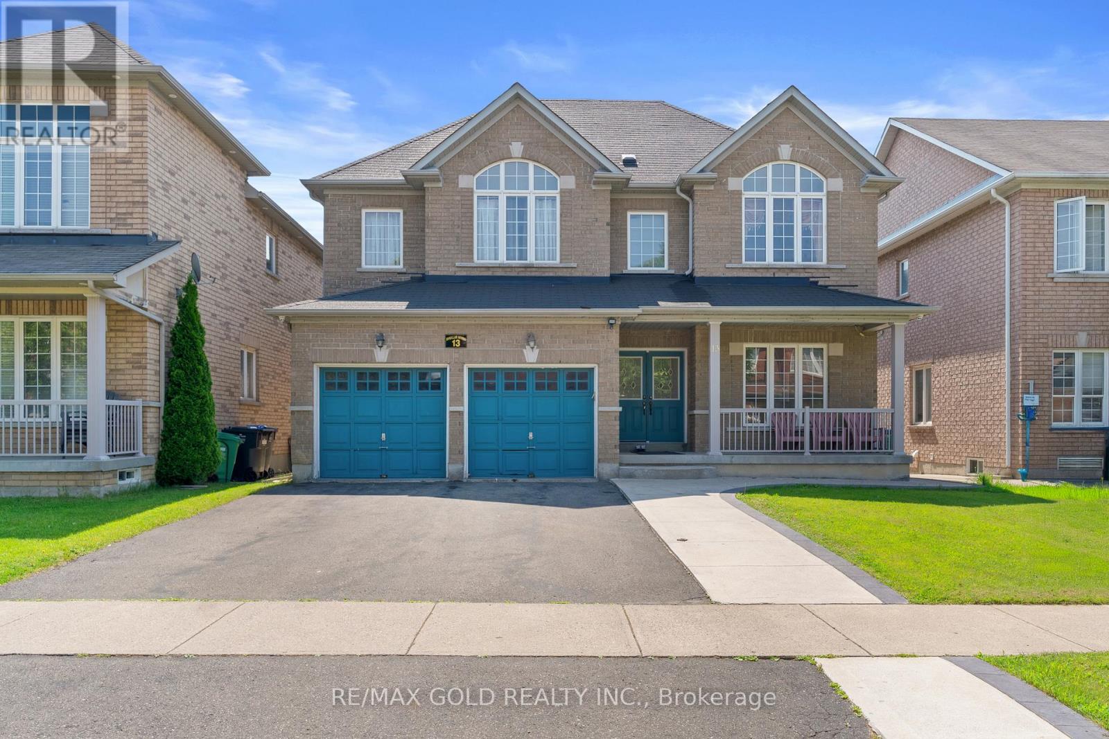 13 FOOTBRIDGE CRESCENT, Brampton, Ontario