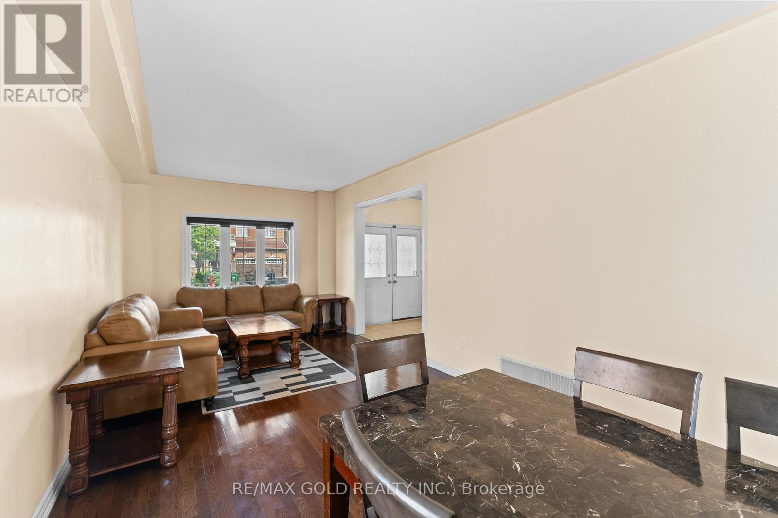 13 Footbridge Crescent, Brampton (Sandringham-Wellington), Ontario  L6R 0K5 - Photo 16 - W12220468