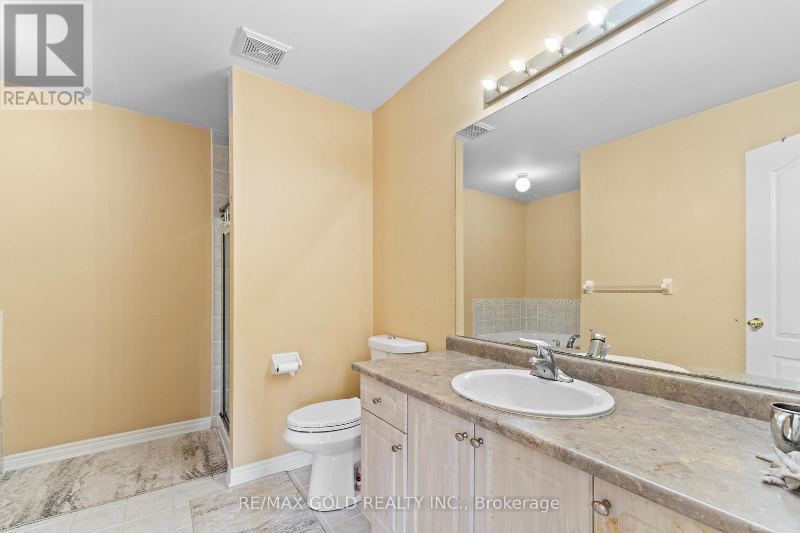 13 Footbridge Crescent, Brampton (Sandringham-Wellington), Ontario  L6R 0K5 - Photo 21 - W12220468